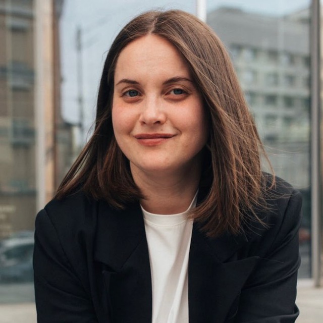 Автор Анна Поліна